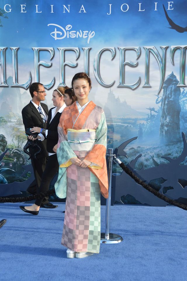 上戸彩、憧れのアンジーと初対面で感動！フォトギャラリー（12枚目）