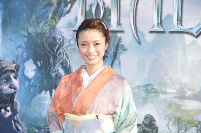 上戸彩、憧れのアンジーと初対面で感動！フォトギャラリー（19枚目）