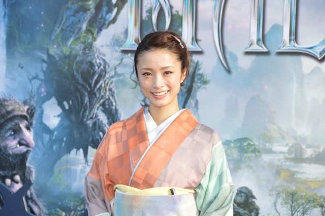 上戸彩、憧れのアンジーと初対面で感動！フォトギャラリー（20枚目）