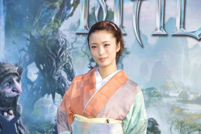 上戸彩、憧れのアンジーと初対面で感動！フォトギャラリー（21枚目）