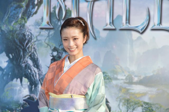 上戸彩、憧れのアンジーと初対面で感動！フォトギャラリー（23枚目）