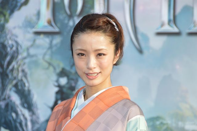 上戸彩、憧れのアンジーと初対面で感動！フォトギャラリー（25枚目）