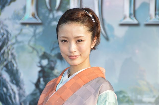 上戸彩、憧れのアンジーと初対面で感動！フォトギャラリー（26枚目）
