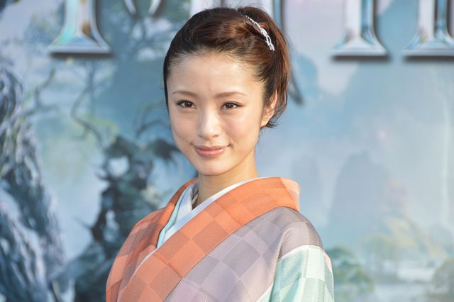 上戸彩、憧れのアンジーと初対面で感動！フォトギャラリー（27枚目）