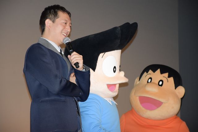 ドラえもん大好き芸人の高橋茂雄とスネ夫＆ジャイアン『映画ドラえもん　のび太の南極カチコチ大冒険』初日舞台あいさつフォトギャラリー：フォトギャラリー