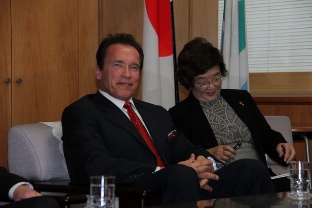 シュワちゃん、石原伸晃環境大臣と対談！フォトギャラリー（9枚目）