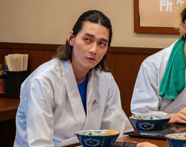 ドラマ「トーキョー製麺所」5人の目線の先には…第5話場面カット（4枚目）