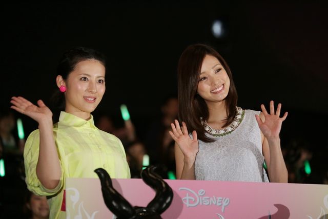 上戸彩がレースのワンピースで登場！フォトギャラリー（8枚目）