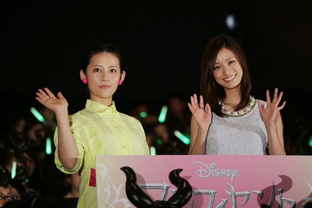 上戸彩がレースのワンピースで登場！フォトギャラリー（9枚目）