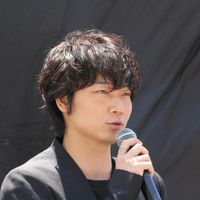 ざわちんの山田孝之激似メイクに 綾野剛驚き フォトギャラリー シネマトゥデイ