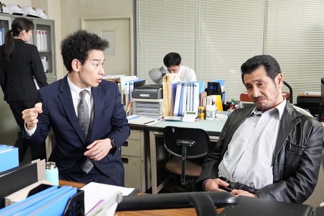 猫おばさんが…！Huluスペシャルコンテンツ「おっちーとコージーの事件簿」場面カット（2枚目）