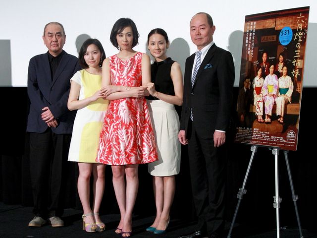 吹石一恵、“三姉妹”で登壇！フォトギャラリー（5枚目）