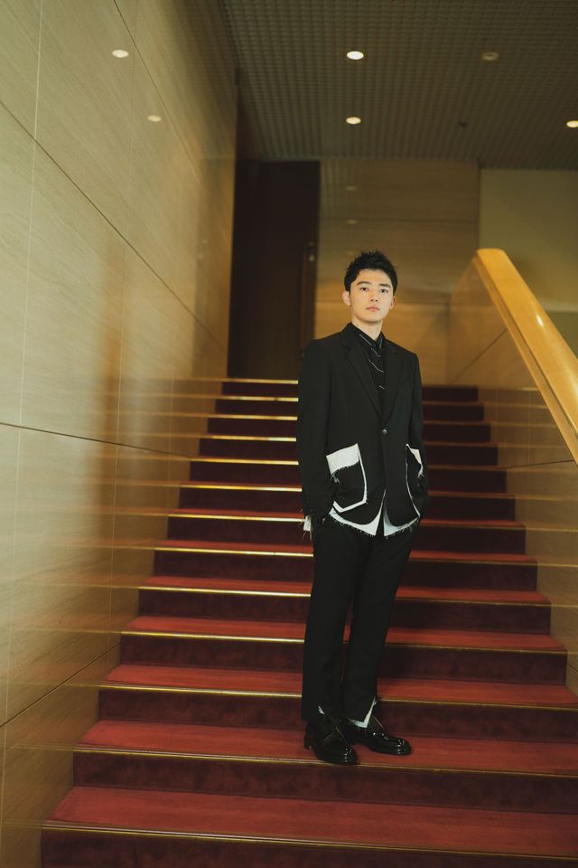 惹きこまれる魅力！櫻井海音　映画『嘘喰い』インタビューカット（9枚目）