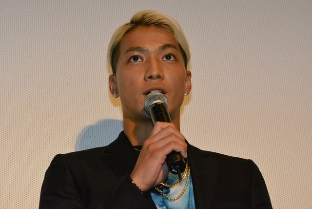 三代目JSB・登坂広臣＆劇団EXILE・野替愁平、仲良く舞台あいさつ！フォトギャラリー（6枚目）