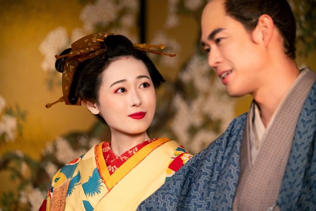 誰袖（福原遥）と田沼意知（宮沢氷魚）