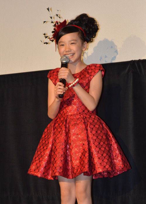 芦田愛菜のキュートな衣装！映画『円卓 こっこ、ひと夏のイマジン』初日舞台あいさつフォトギャラリー：フォトギャラリー