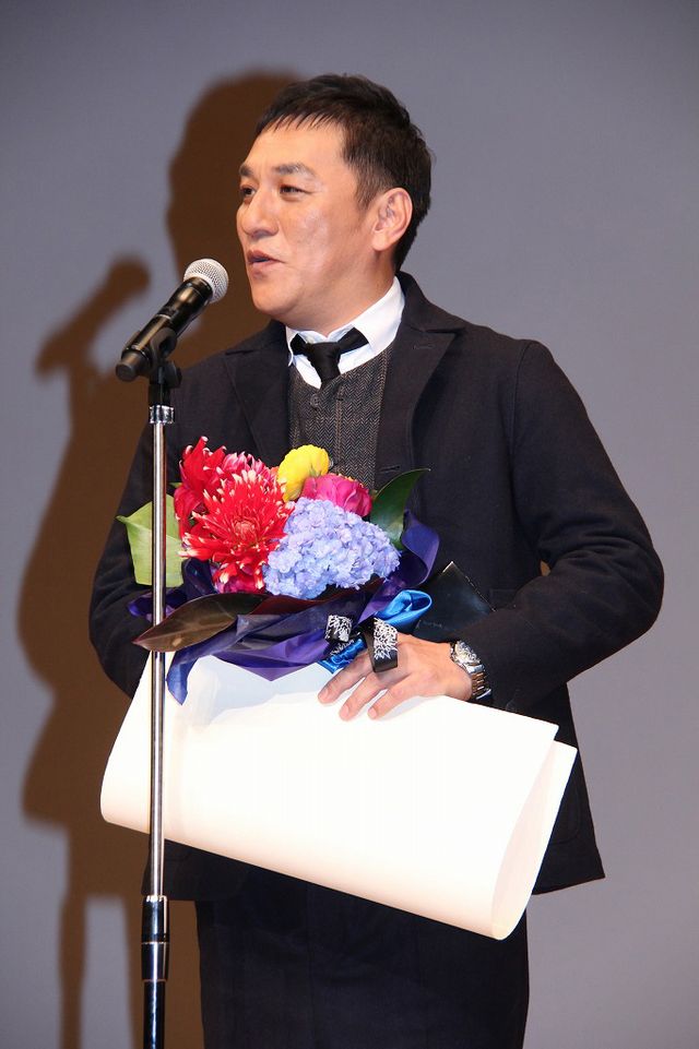 貫地谷しほり、ブルーリボン賞・主演女優賞受賞で涙の授賞式　画像ギャラリー（8枚目）