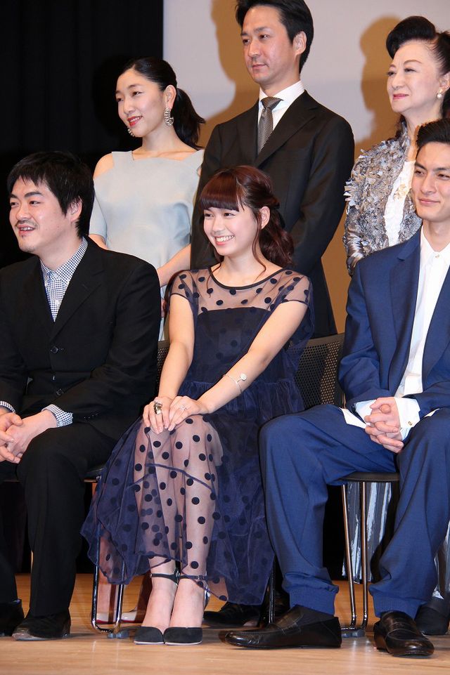 貫地谷しほり、ブルーリボン賞・主演女優賞受賞で涙の授賞式　画像ギャラリー（25枚目）