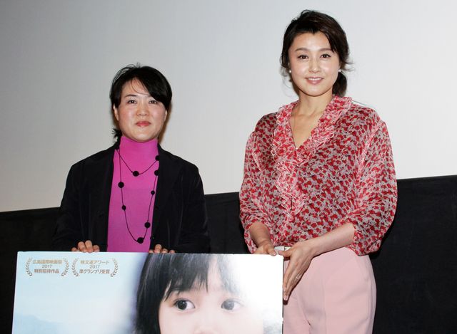 脚長っ！藤原紀香スラリと伸びた美脚！（10枚目）