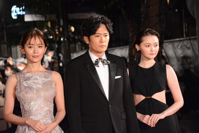 稲垣吾郎、手を振る姿がステキ！TIFFレッドカーペットに登場（3枚目）