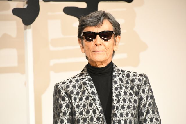 「あぶ刑事」タカ＆ユージ、客席入口からクールに登場！『帰ってきた　あぶない刑事』大ヒット御礼舞台あいさつ（5枚目）