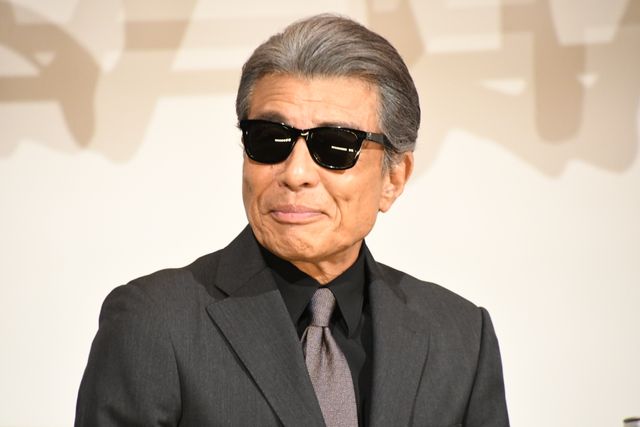 「あぶ刑事」タカ＆ユージ、客席入口からクールに登場！『帰ってきた　あぶない刑事』大ヒット御礼舞台あいさつ（11枚目）