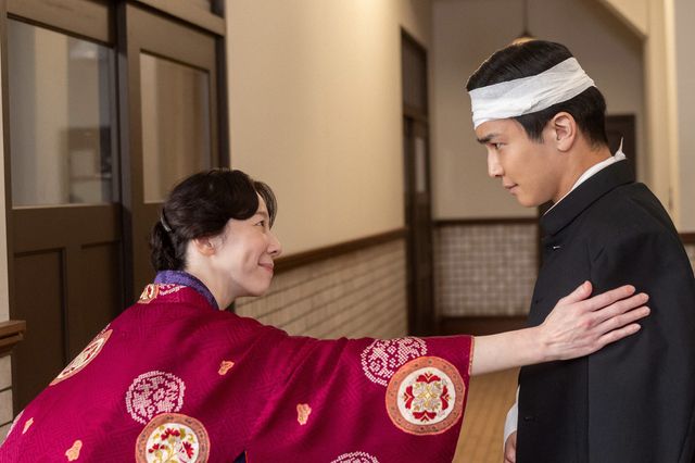 梅子（平岩紙）に謝罪…「虎に翼」第19回の場面写真：フォトギャラリー