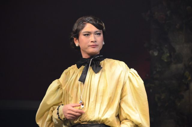 山本裕典、佐藤永典、原嶋元久、平野良らが女装！舞台「夜の姉妹」場面写真ギャラリー（9枚目）