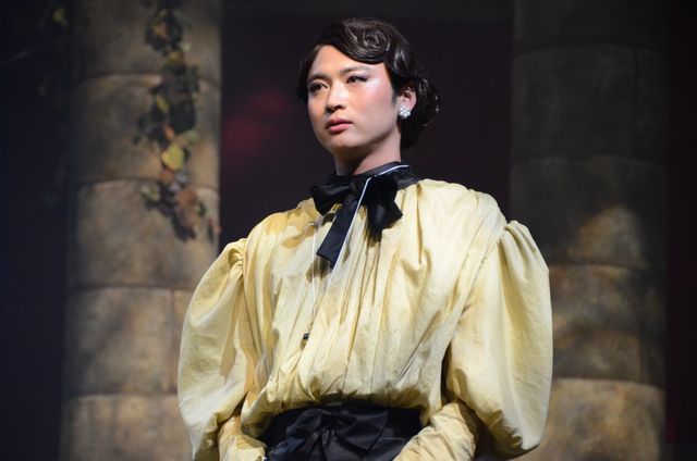 山本裕典、佐藤永典、原嶋元久、平野良らが女装！舞台「夜の姉妹」場面写真ギャラリー（11枚目）