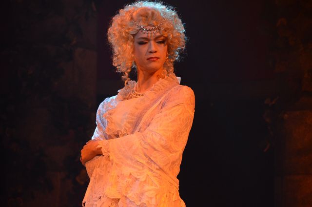 山本裕典、佐藤永典、原嶋元久、平野良らが女装！舞台「夜の姉妹」場面写真ギャラリー（13枚目）