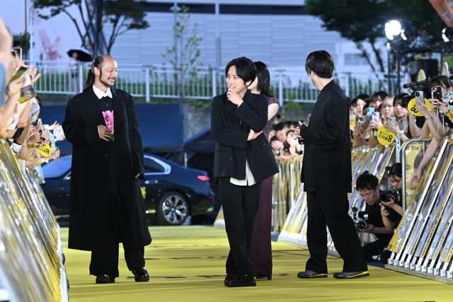 二宮和也、約650人に囲まれファンサービス！小松菜奈らと『8番出口』国内初イベント（10枚目）