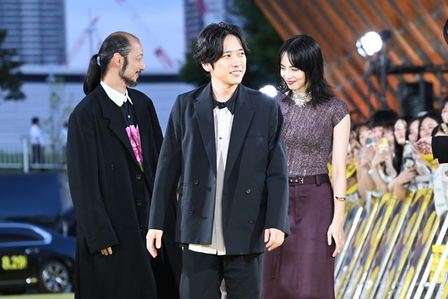 二宮和也、約650人に囲まれファンサービス！小松菜奈らと『8番出口』国内初イベント（13枚目）