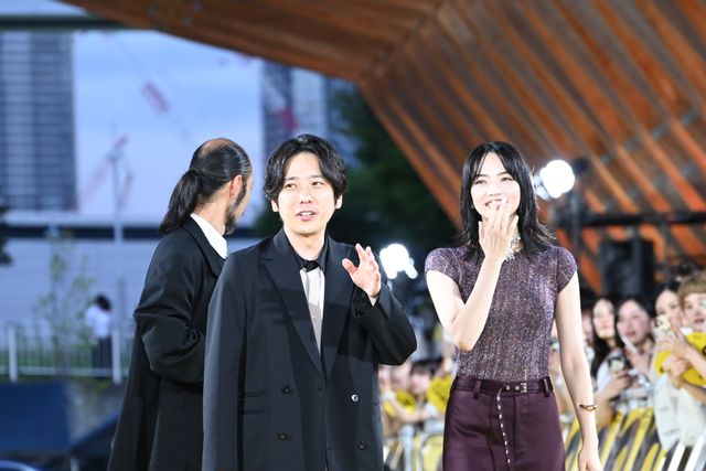 二宮和也、約650人に囲まれファンサービス！小松菜奈らと『8番出口』国内初イベント（14枚目）