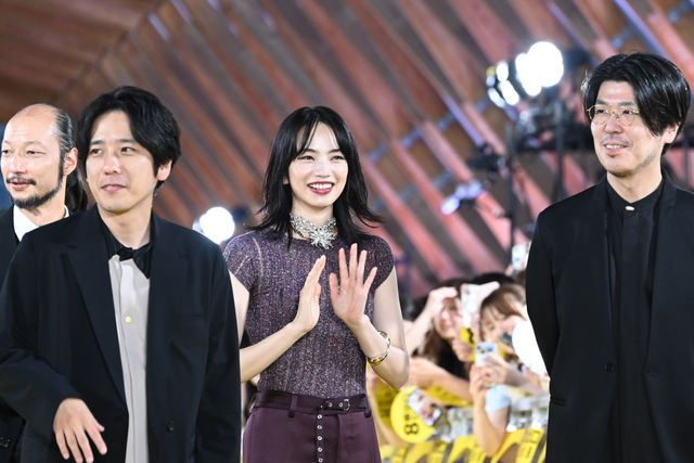 二宮和也、約650人に囲まれファンサービス！小松菜奈らと『8番出口』国内初イベント（16枚目）