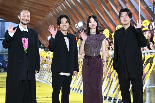 二宮和也、約650人に囲まれファンサービス！小松菜奈らと『8番出口』国内初イベント（25枚目）