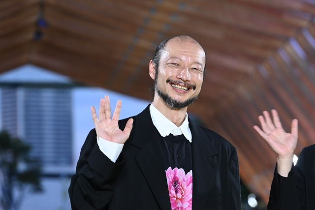 二宮和也、約650人に囲まれファンサービス！小松菜奈らと『8番出口』国内初イベント（27枚目）