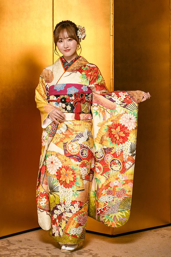 本田望結、20歳の振袖姿（3枚目）