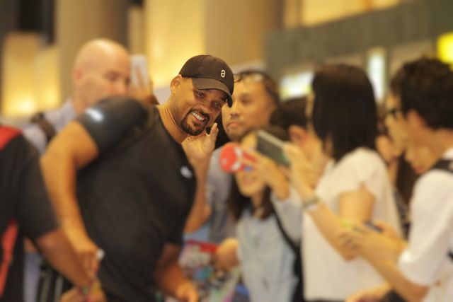 ウィル・スミス＆息子ジェイデン、日本のファンと交流！空港到着フォトギャラリー：フォトギャラリー