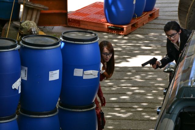 岩佐真悠子、セクシー衣装でサバゲーに奮闘！　フォトギャラリー（11枚目）