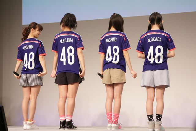 大島優子、AKB48ロゴ入り代表ユニフォームを披露！　フォトギャラリー（3枚目）