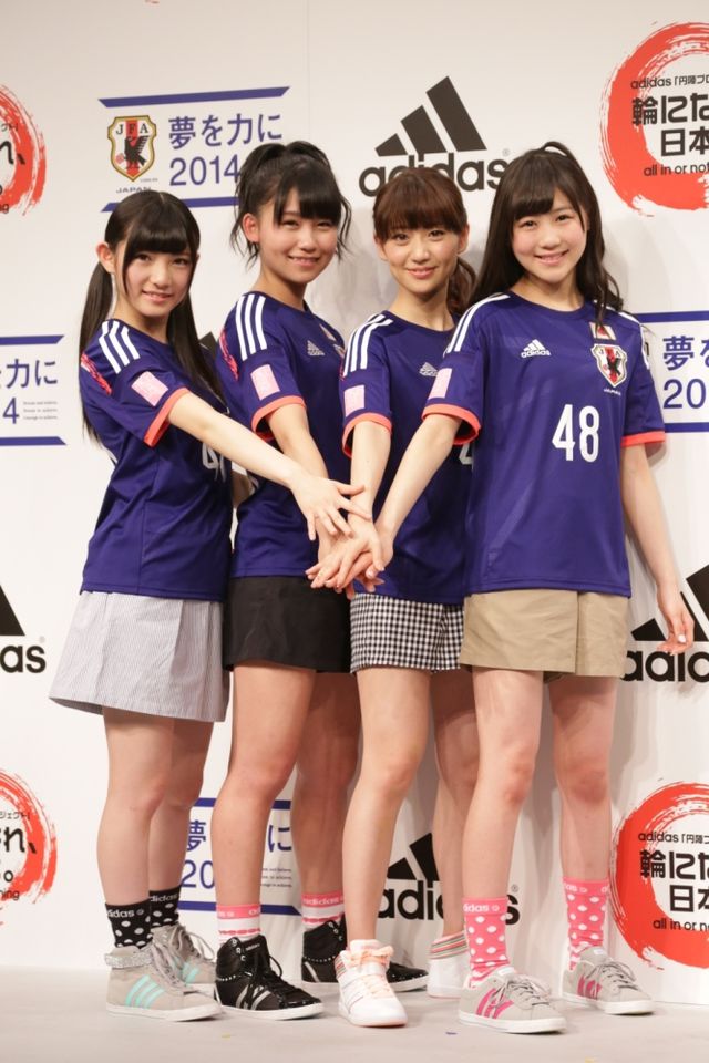 大島優子、AKB48ロゴ入り代表ユニフォームを披露！　フォトギャラリー（6枚目）