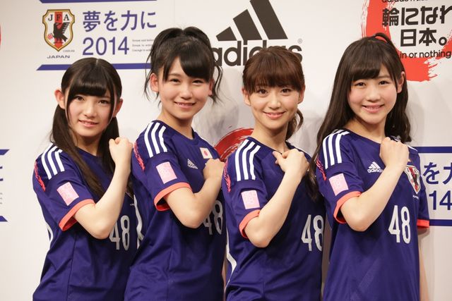 大島優子、AKB48ロゴ入り代表ユニフォームを披露！　フォトギャラリー（8枚目）