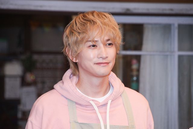 町田啓太、金髪姿で登壇！松本穂香、江口洋介らと「タツキ先生は甘すぎる！」制作発表会見（2枚目）