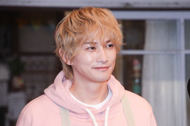 町田啓太、金髪姿で登壇！松本穂香、江口洋介らと「タツキ先生は甘すぎる！」制作発表会見（5枚目）