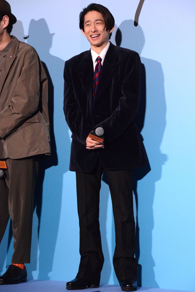 井上真央の輝く美しさ！華やかな白ドレスで魅了『サンセット・サンライズ』初日舞台あいさつ（10枚目）