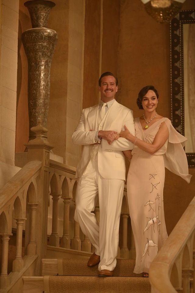 華麗なファッションにも注目！『ナイル殺人事件』場面写真（2枚目）