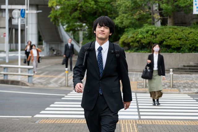 赤楚衛二＆町田啓太「30歳まで童貞だと魔法使いになれるらしい」第1話場面カット（4枚目）