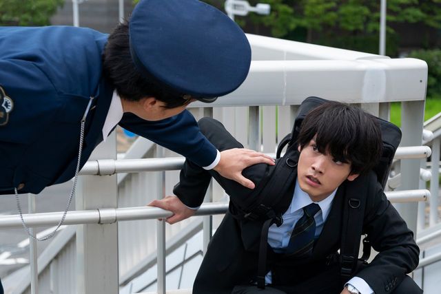 赤楚衛二＆町田啓太「30歳まで童貞だと魔法使いになれるらしい」第1話場面カット（5枚目）