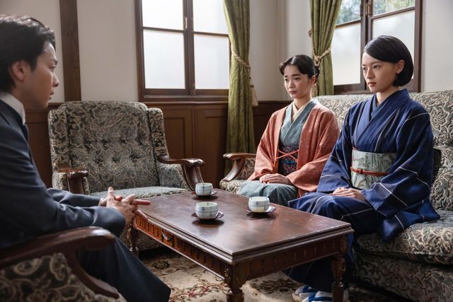 【画像6枚】朝ドラ「風、薫る」柳生（中村倫也）が話を聞いて…第113回場面写真（2枚目）
