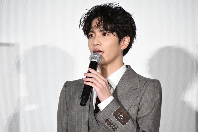 岡田将生×志尊淳×平手友梨奈『さんかく窓の外側は夜』公開前夜祭舞台あいさつ（7枚目）